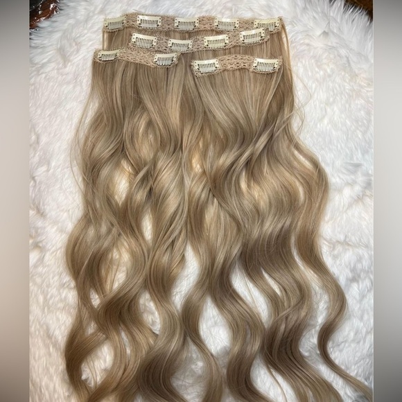 Human hair blend Medium Blonde Hair Extensions - CLip in - Picture 8 of 11